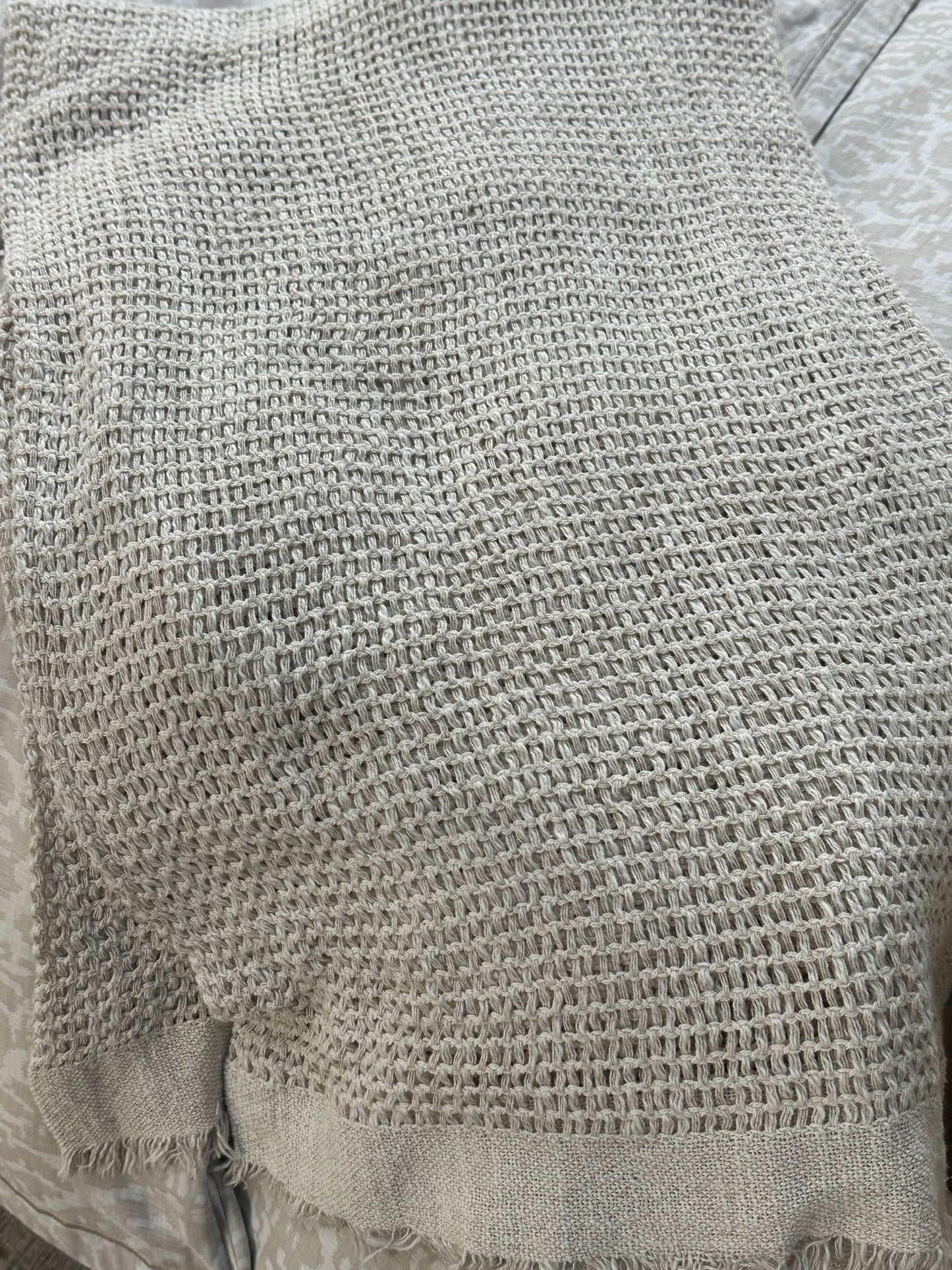 Rumor Natural Linen Throw