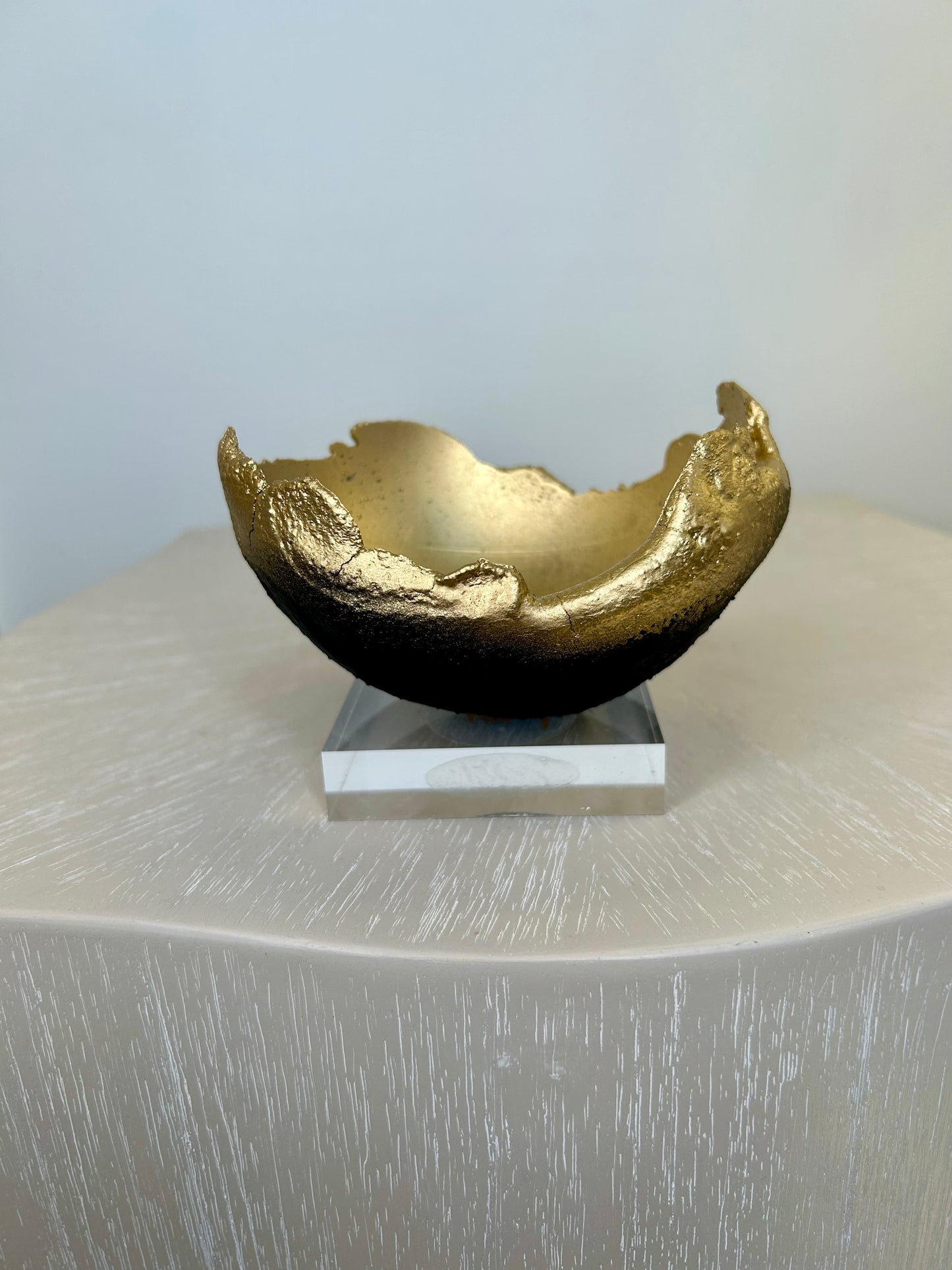 Mini Concrete Bowl-Black/Gold