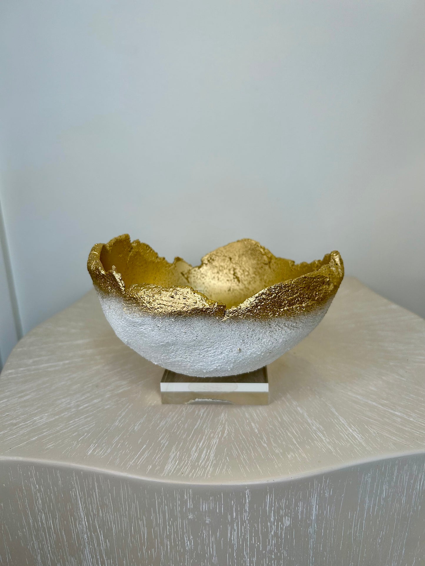 Mini Concrete Bowl-Black/Gold